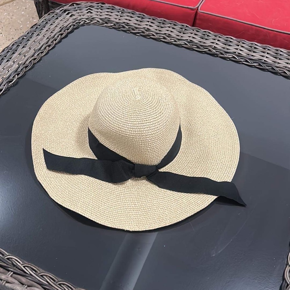 Ladies Fun Sun Hat. New